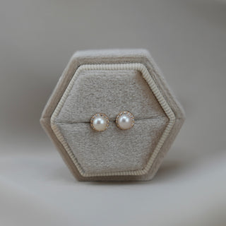 14k Gold Pearl Earrings
