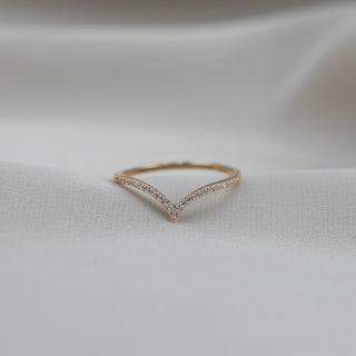 14k Gold Fancy V Ring