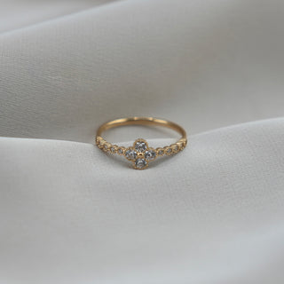 14k Gold Flower Ring
