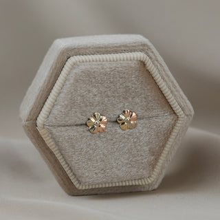14k Gold Flower Earrings