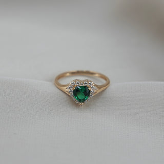 14k Gold Green Heart Ring