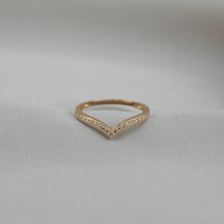 14k Gold Fancy V Ring