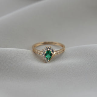 14k Gold Green Fancy Ring